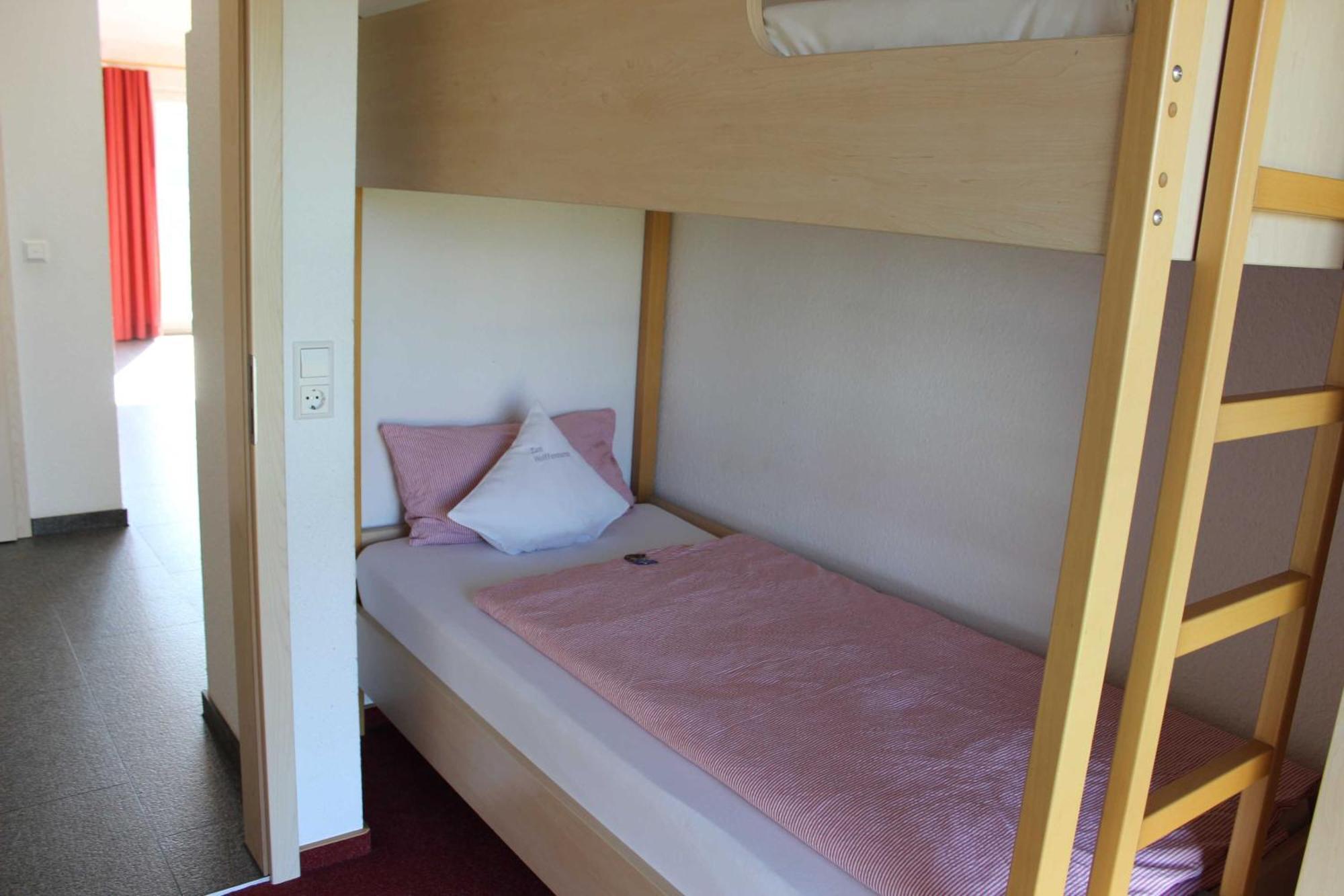 Gaestehaus Zum Wolffenturm Lehrensteinsfeld Номер фото