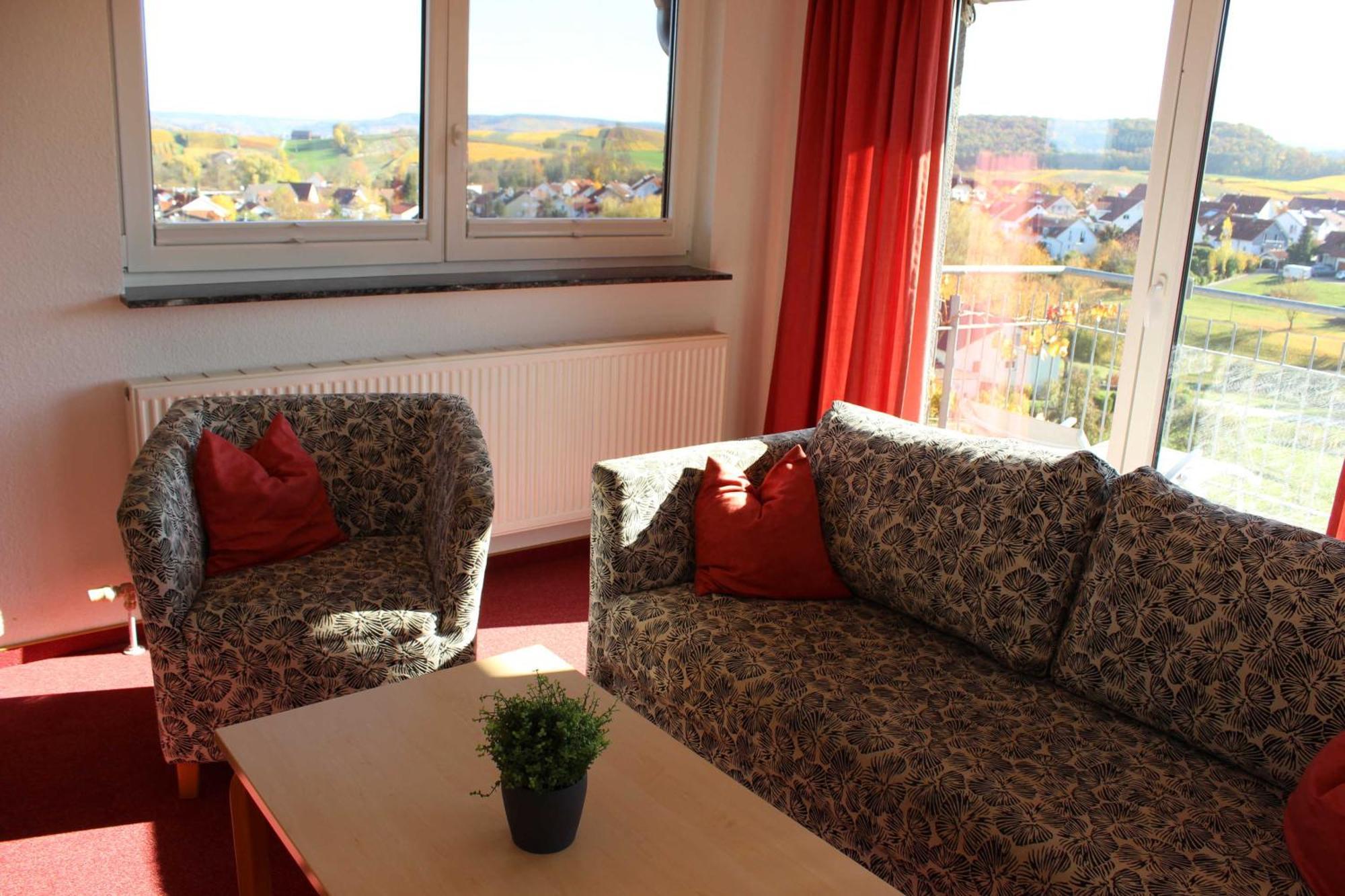 Gaestehaus Zum Wolffenturm Lehrensteinsfeld Номер фото