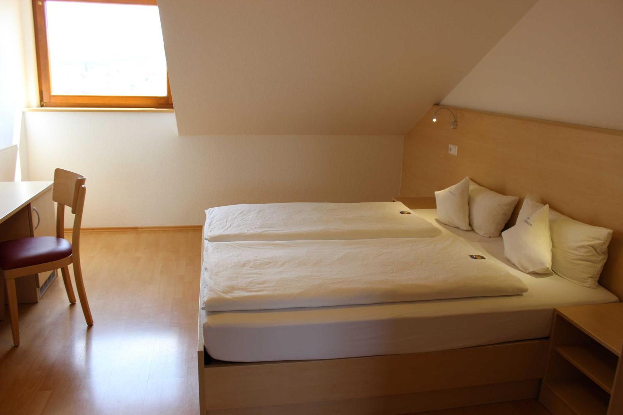 Gaestehaus Zum Wolffenturm Lehrensteinsfeld Номер фото